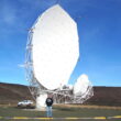 Synchronization of future giant radio telescope arrays