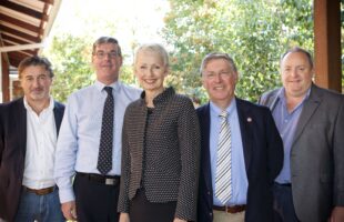 TOP SCIENTISTS HEAD FOR WA TO TALK SKA