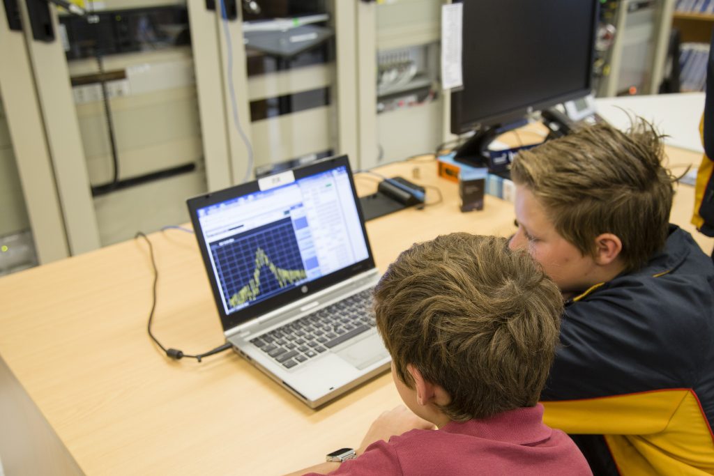 Hector Mangharam and Angus Marshall watching the transmission of one of the students' signals to Proxima Centauri.