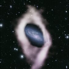 Astronomers reveal cosmic ribbon around rare galaxy